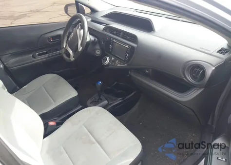 2015 Toyota Prius C One из США, поврежденный, VIN JTDKDTB3XF1587073